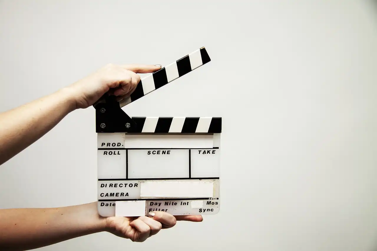 <p>Nuevas políticas, nuevos nombres, nuevas miradas: directoras mujeres en el cine español de la última década</p>