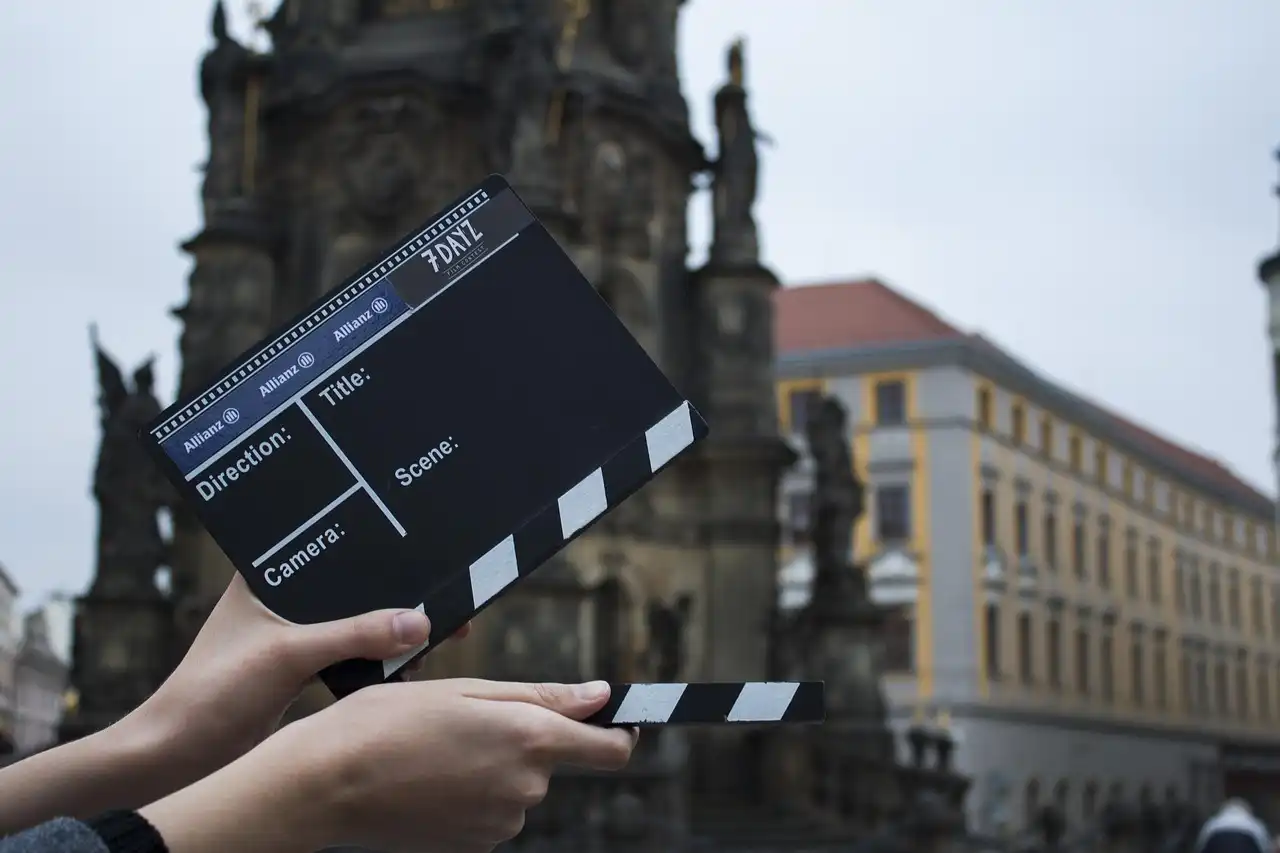 <p>Cinema and social media in the digital age: upholding the right to sociality for children. Insights from Focus Groups.</p>